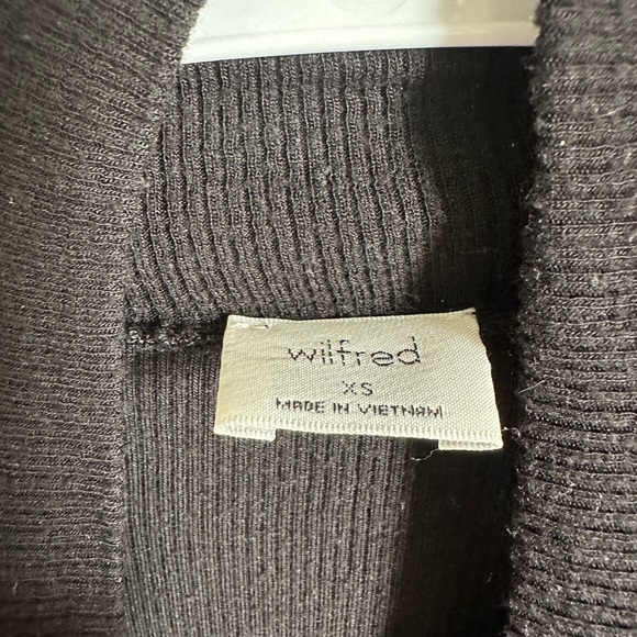 Aritzia Wilfred New Only Waist Turtleneck long sleeve top - Picture 3 of 3